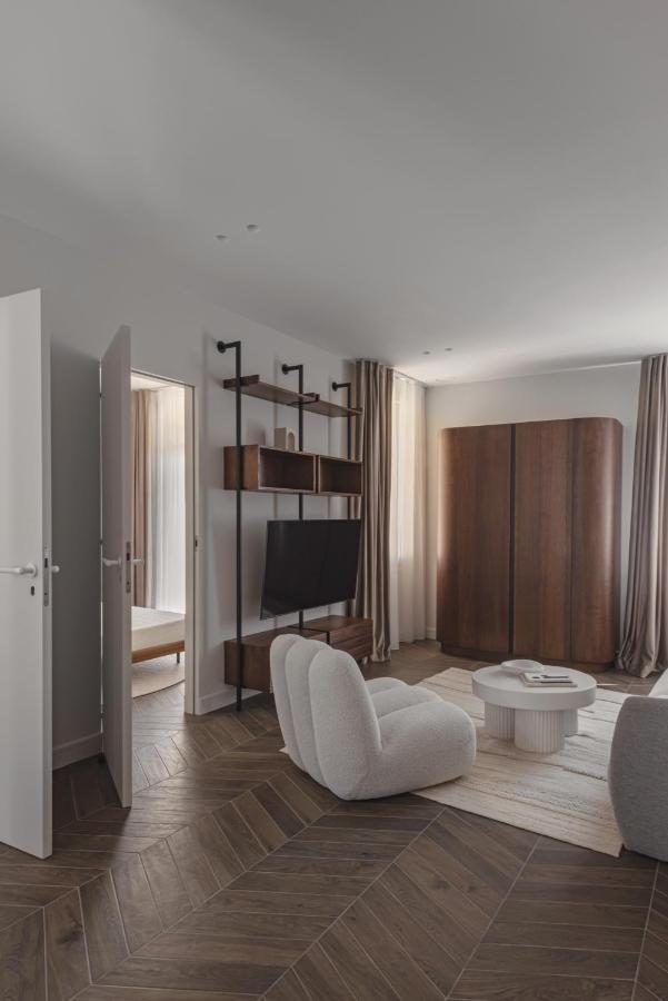2 Bedroom Next To Monaco Appartement *